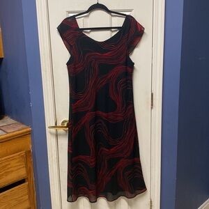 Vintage Q&A Dress Womens  Red black geometric print cap sleeve v-neck sheath